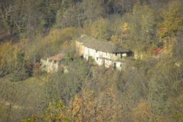 Click here for full details of this property for sale in Val Argentina, Italy.